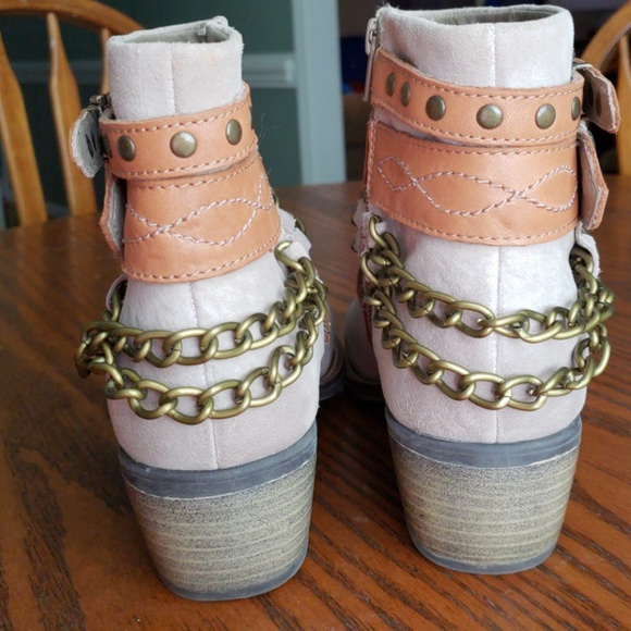 ×SOLD×ALDO CHAIN BOOTS 8/38.5EURO - Picture 4 of 16